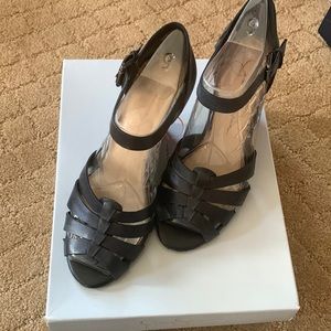 Jessica Simpson Wedge Heels- Black